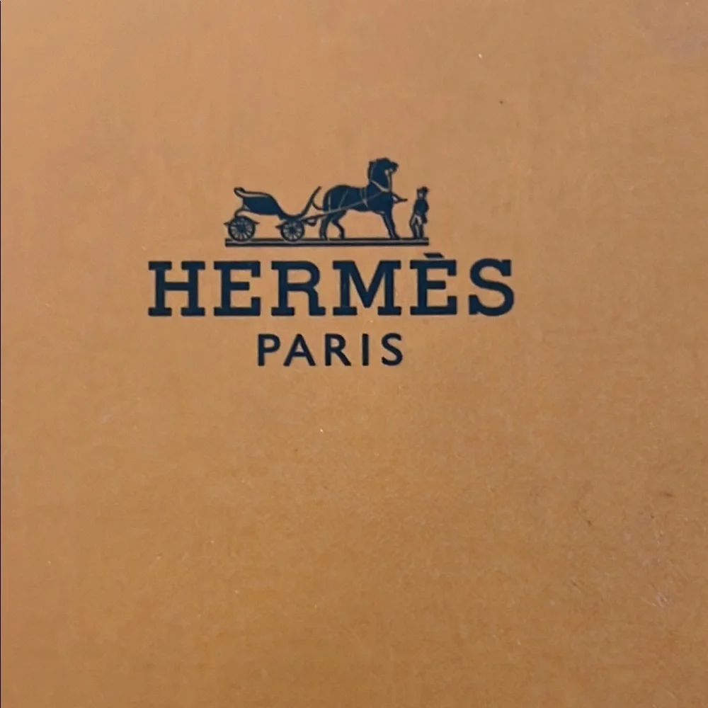 Hermès small Orange Gift Box -